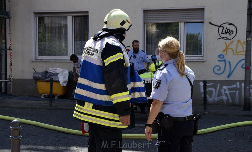 Explo Feuer 2 Koeln Kalk Hoefestr P055.JPG - Miklos Laubert